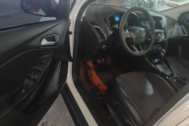 Used Ford Focus 2018 Sedan Classic 1.6L Automatic Trendy SmartDrive Edition