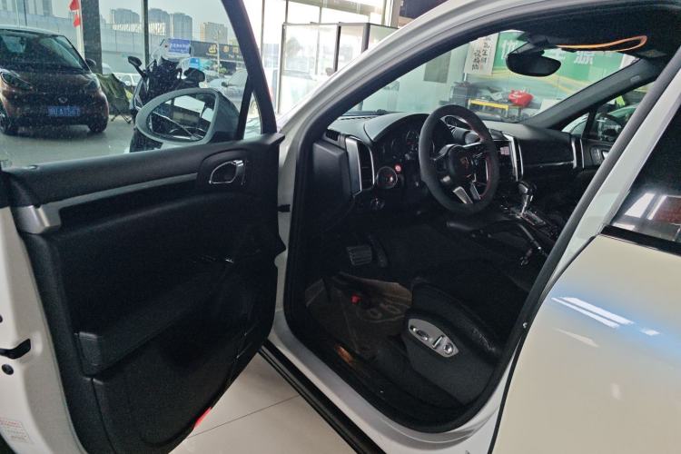 Used Porsche Cayenne 2016 Cayenne Platinum Edition 3.0T Driver Seat