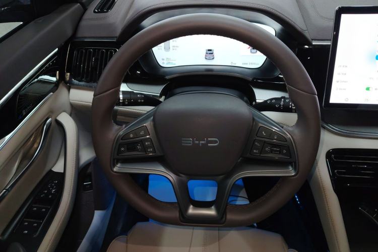 Used BYD Song PLUS New Energy 2025 DM-i 112KM Prestige Model Steering Wheel