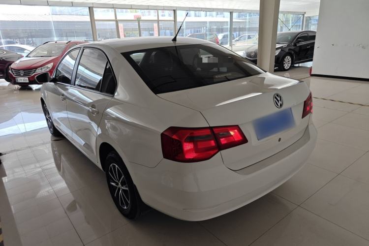 Used Volkswagen Jetta 2015 Zhuihui Edition 1.4L Manual Fashion Model Rear Left 45 Deg