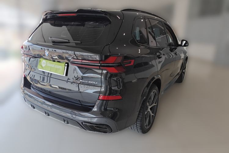 Used BMW X5 2023 xDrive 30Li Luxury M Sport Night Edition Package Rear Right 45 Deg