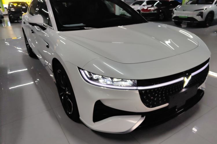 Used VOYAH PASSION 2024 PHEV Four-Wheel Drive Ultra-Long Range Flagship Model
