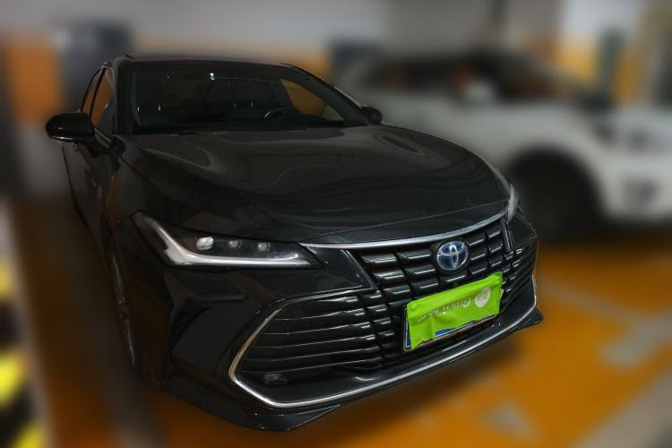 Used Toyota Avalon 2023 Dual-Motor 2.5L XLE Prestige Edition Front Right 45 Deg