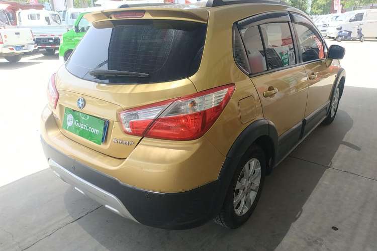 Used Venucia R50X 2013 1.6L Automatic Model