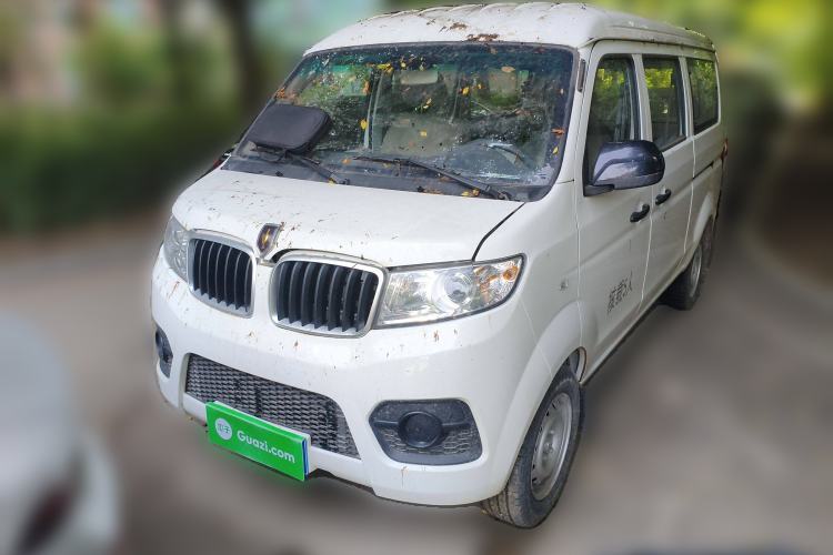 Used Jinbei Hiace X30 2023 1.5L Super-Comfortable Passenger Van 5/6/7-Seater Non-Air-Conditioned Version Model SWC15M