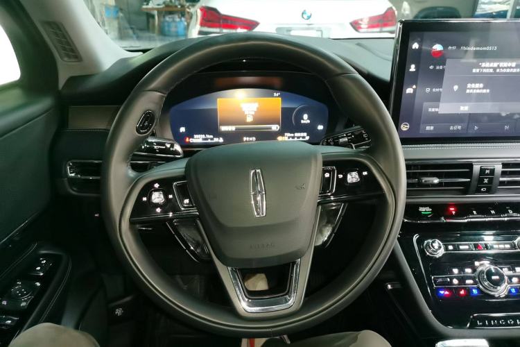 Used Lincoln Corsair 2022 2.0T Two-Wheel Drive Deluxe Edition