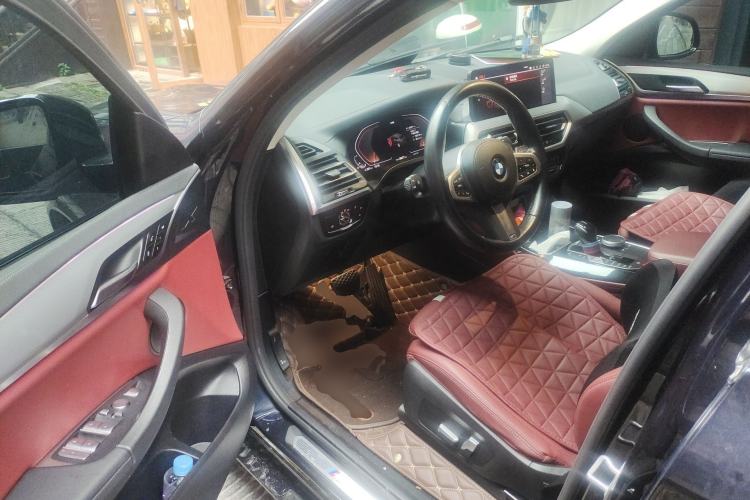 Used BMW X4 2022 xDrive 25i M Sport Package Driver Seat