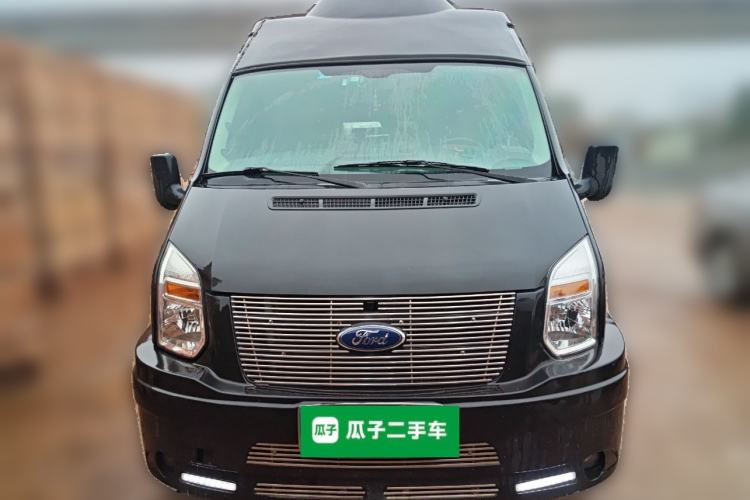 Used Ford Transit Custom 2016 2.2T Long-Wheelbase 9-Seater Mid-Roof Luxury Coach with 135 Horsepower
