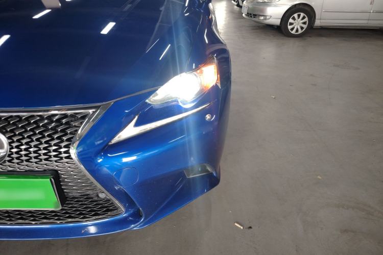 Used Lexus IS 2015 200t F SPORT
