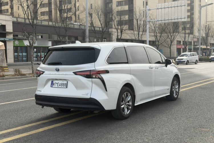 Used Toyota SIENNA 2023 2.5L Hybrid Comfort Edition