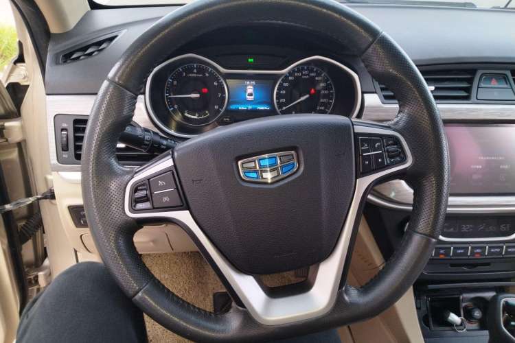 Used Geely Auto Emgrand 2017 Sedan Million Edition 1.5L CVT Upward Connectivity Version
