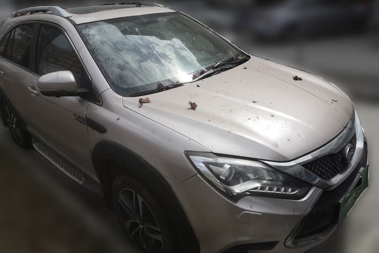 Used BYD Tang New Energy 2015 2.0T Four-Wheel-Drive Flagship Model Front Right 45 Deg