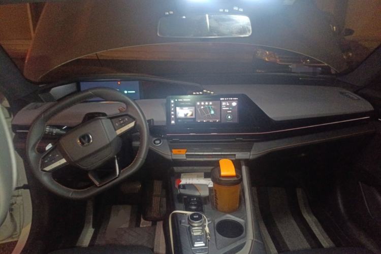 Used CHANGAN UNI-V 2022 1.5T Prestige Version Center Console