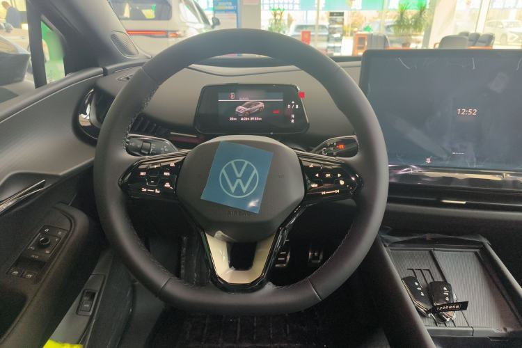 Used Volkswagen ID.UNYX 2025 Pro model Steering Wheel