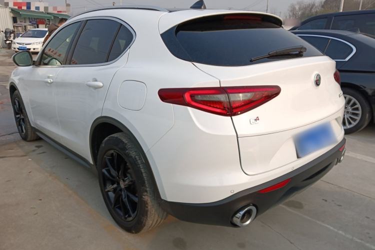 Used Alfa Romeo Stelvio 2017 2.0T 200HP Luxury Edition