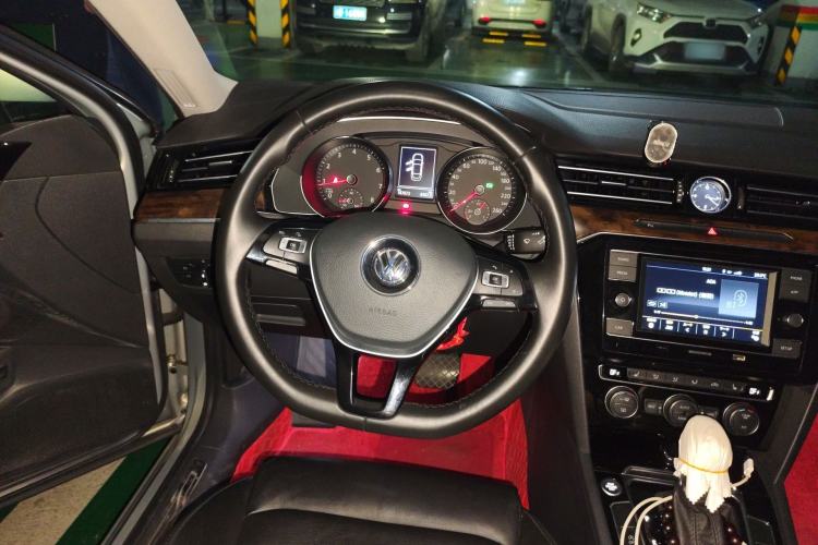 Used Volkswagen Magotan 2018 Facelift 330TSI DSG Luxury Model
