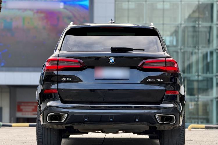 Used BMW X5 2022 xDrive 40Li M Sport Package
