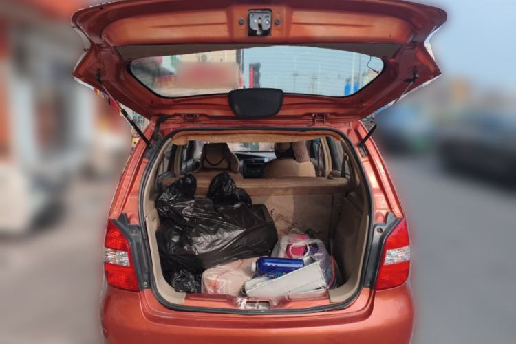 Used Nissan Livina 2009 1.6L Manual All-Around Model Trunk