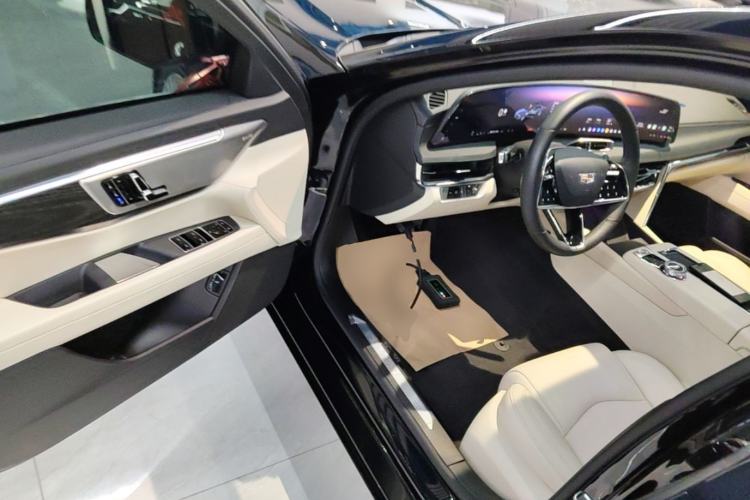 Used Cadillac CT6 2023 28T Luxury Version