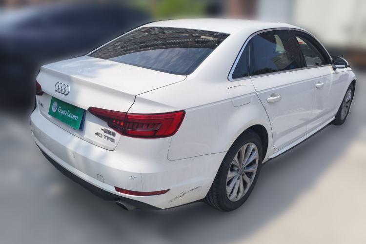 Used Audi A4L 2017 Plus 40 TFSI Ambition Model
