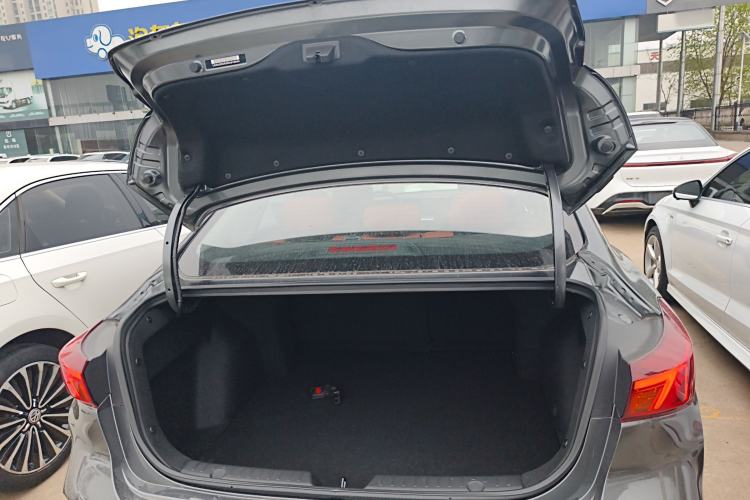 Used CHANGAN Eado 2023 Changan Edition PLUS Blue Whale NE 1.4T GDI DCT Prestige Version
