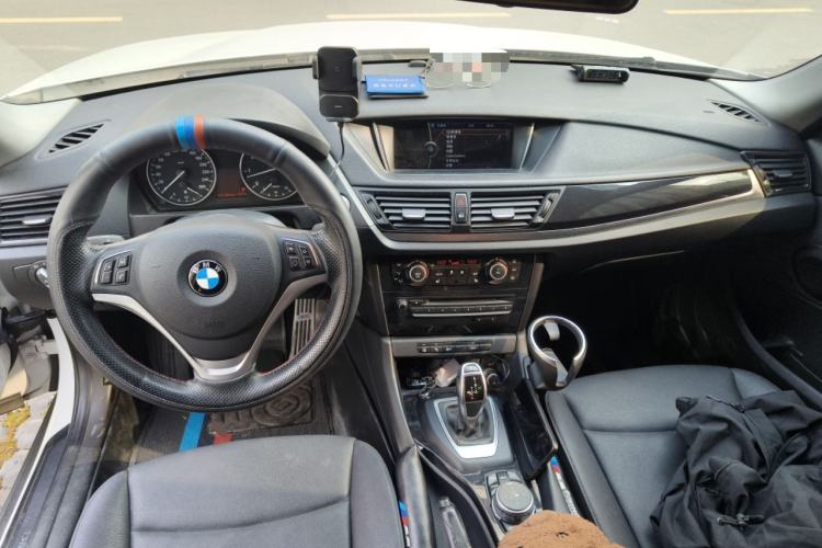 Used BMW X1 2015 sDrive18i Leading Edition
