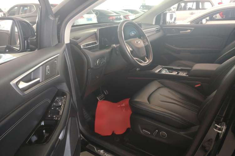 Used Ford Edge 2021 PLUS EcoBoost 245 Two-Wheel-Drive Titanium 7-Seater