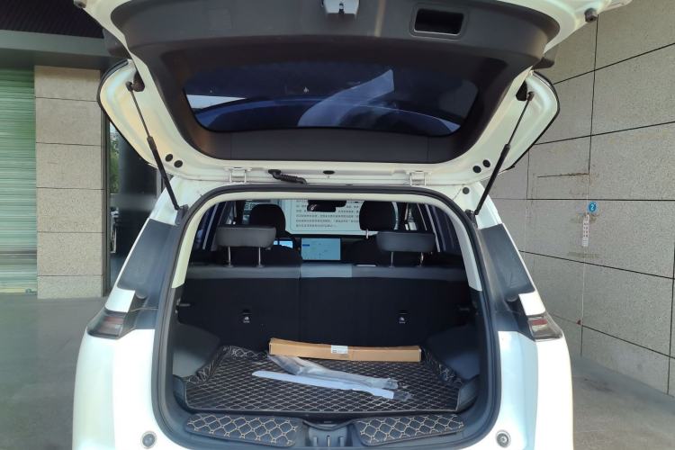 Used AION Y 2023 Younger