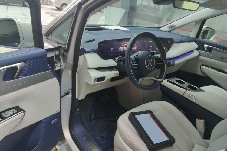 Used Buick GL8 New Energy 2024 Lu Zun Luxury Edition 7-Seater
