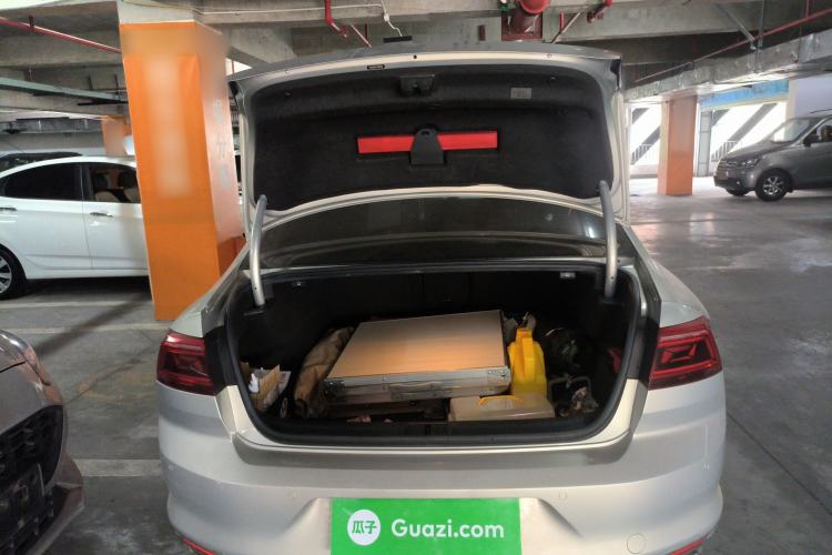 Used Volkswagen Magotan 2020 330TSI DSG Leading Model Trunk