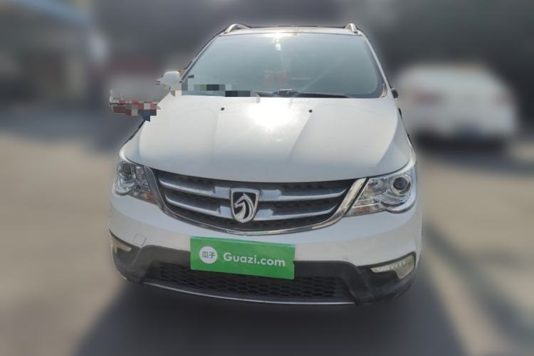 Used Baojun 730 2014 1.5L manual Comfort version 7 seats