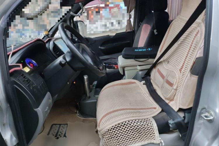 Used FORTHING Lingzhi 2014 V3 1.5L 7-Seater Standard Model II
