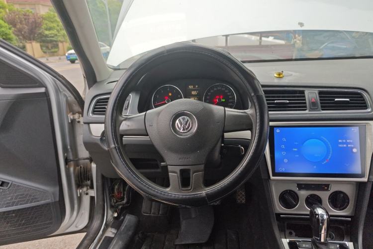 Used Volkswagen Lavida 2013 Restyled Classic 1.6L Automatic Comfort Edition Steering Wheel