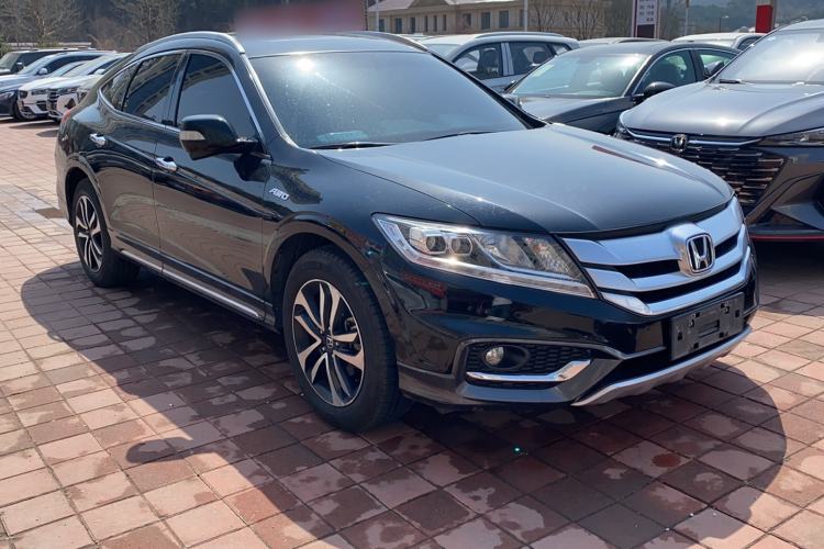 Used Honda Crosstour 2016 3.0L AWD Prestige Navigation Edition Exterior 2