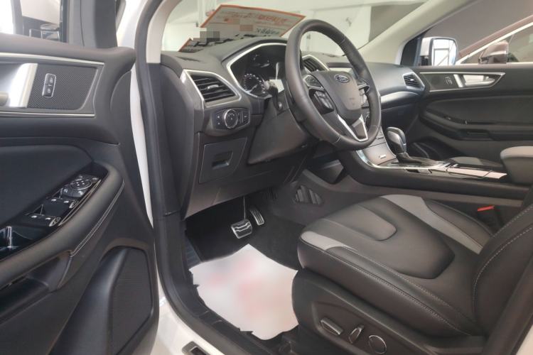 Used Ford Edge 2016 EcoBoost 330 V6 Four-Wheel Drive Sporty 7-Seater