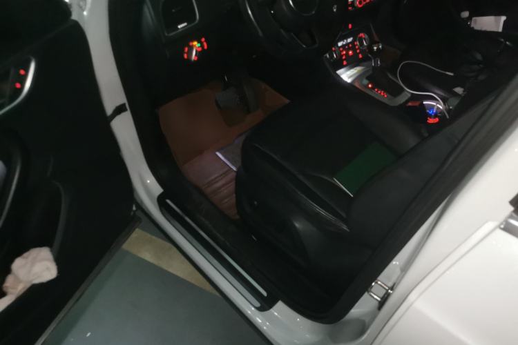 Used Audi Q3 2015 30 TFSI Comfort Model Driver Seat