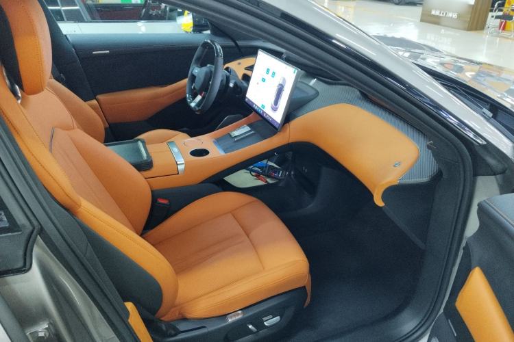 Used Xiaomi Auto YU7 2025 Ultra-Long Range High-Performance All-Wheel-Drive Max Edition Right Front Seat