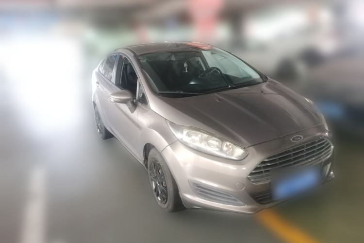 Used Ford Fiesta 2013 Sedan 1.5L Manual Fashion Edition Front Right 45 Deg