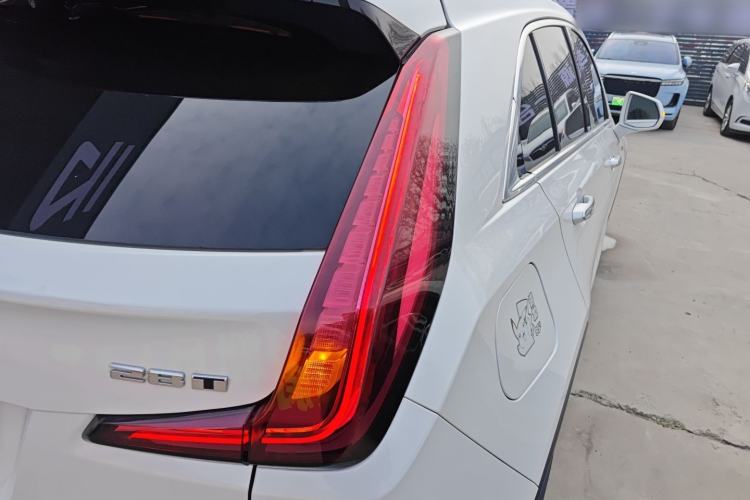 Used Cadillac XT4 2018 28T Two-Wheel Drive Leading Version
