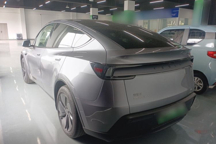 Used Tesla Model Y 2025 Rear-Wheel-Drive Version Rear Left 45 Deg