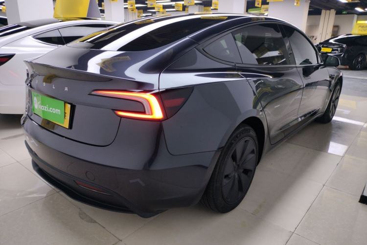 Used Tesla Model 3 2023 Long-Range All-Wheel-Drive Version