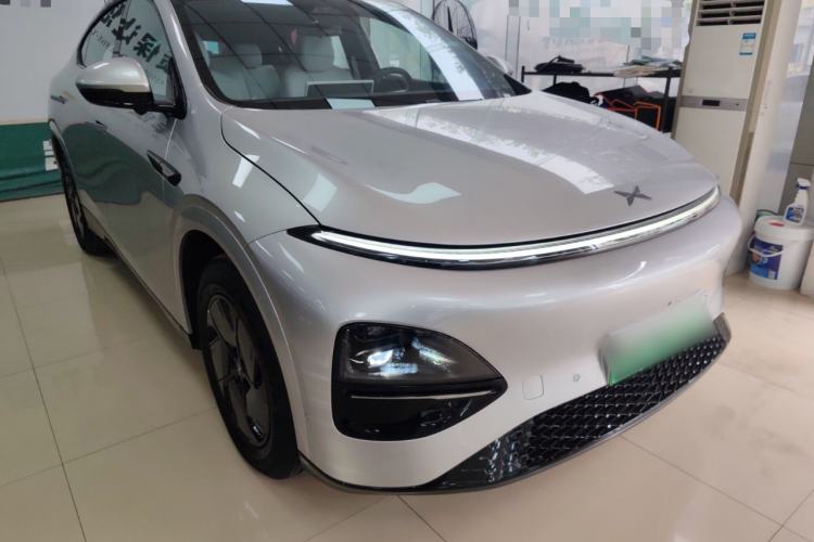 Used XPeng G6 2025 625 Long-Range Max Tech Edition Front Right 45 Deg