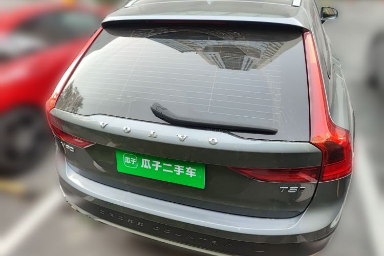 Used Volvo V90 2020 Cross Country T5 AWD Prestige Edition