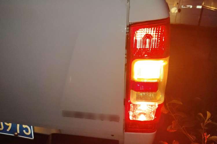 Used Isuzu JLM 2022 2.8T Classic Diesel 4x4 Comfort Version Standard Wheelbase JE493ZLQ6E
