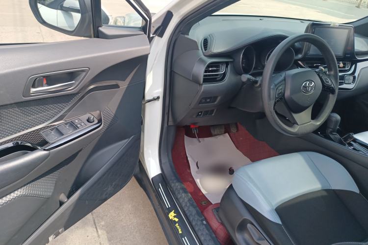 Used Toyota IZOA 2021 2.0L Yichi SPORT
