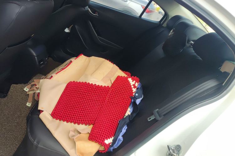 Used Mazda 3 Axela 2017 Sedan 1.5L Automatic Luxury Model Emission Standard China V Left Rear Seat