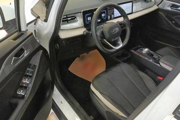 Used Geometry E Firefly 2023 320KM Cute & Handsome Tiger 5 Seats