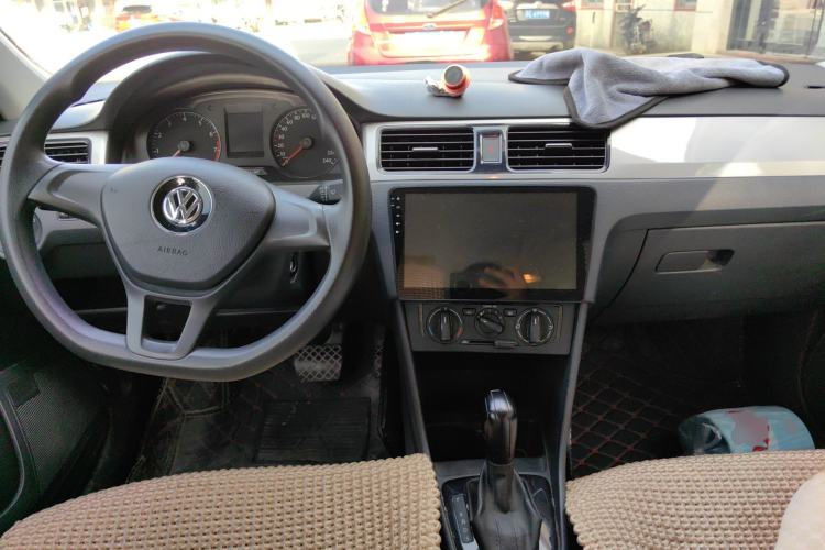 Used Volkswagen Santana 2015 Haval H6 1.6L Automatic Luxury Model Interior 2