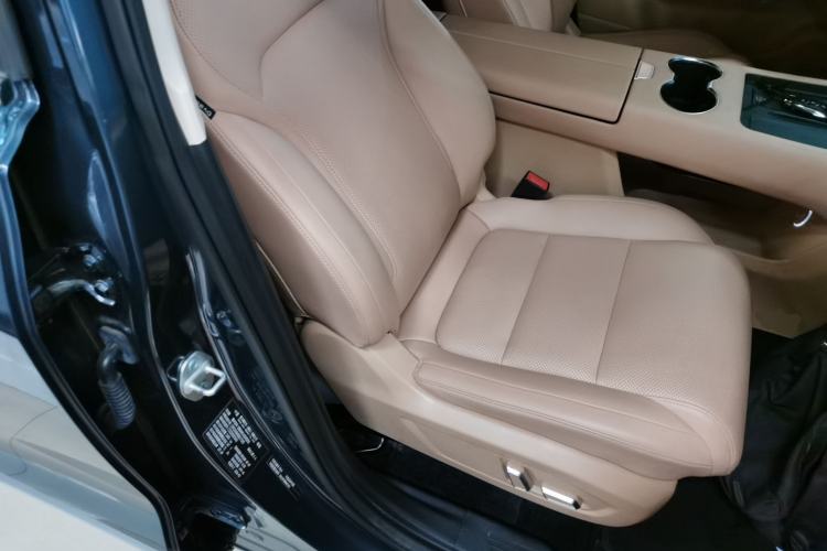 Used Landian E5 PLUS 2025 165 km Long-Range Version PLUS 5-Seater
