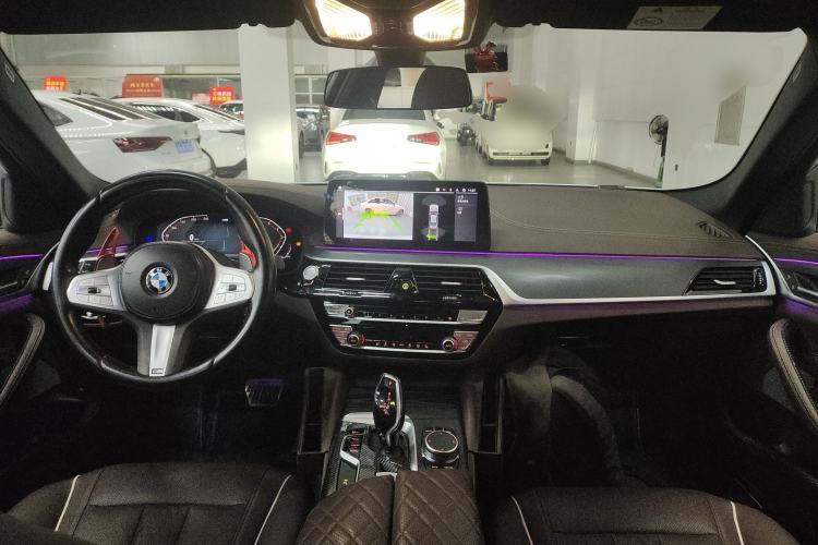 Used BMW 5 Series 2022 Second Facelift 530Li Leading Edition M Sport Package Center Console